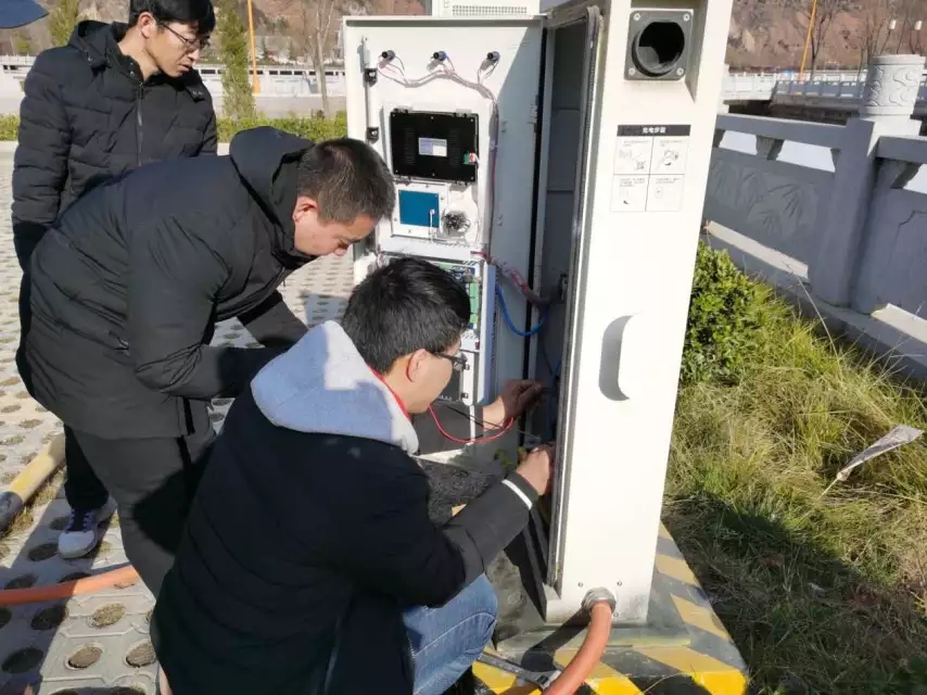新能源公司四项举措保障春节期间纯电动汽车充电服务(图2) 新能源公司四项举措保障春节期间纯电动汽车充电服务(图2)