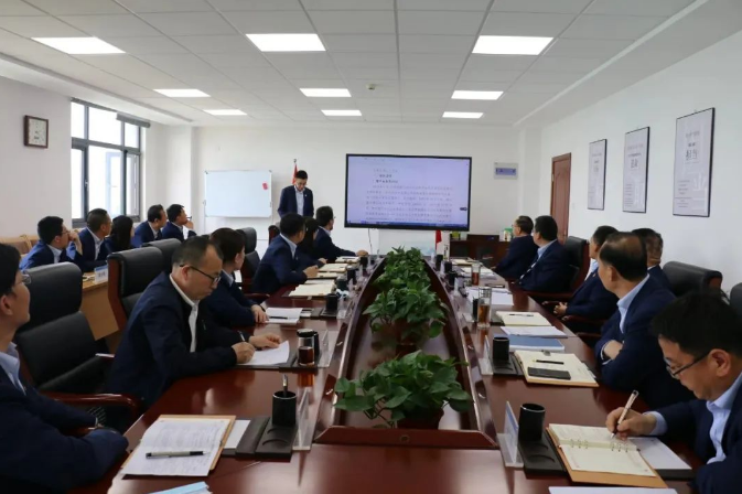 开云官方站网页版-开云online(中国)
召开党委理论中心组集体学习会议(图2)