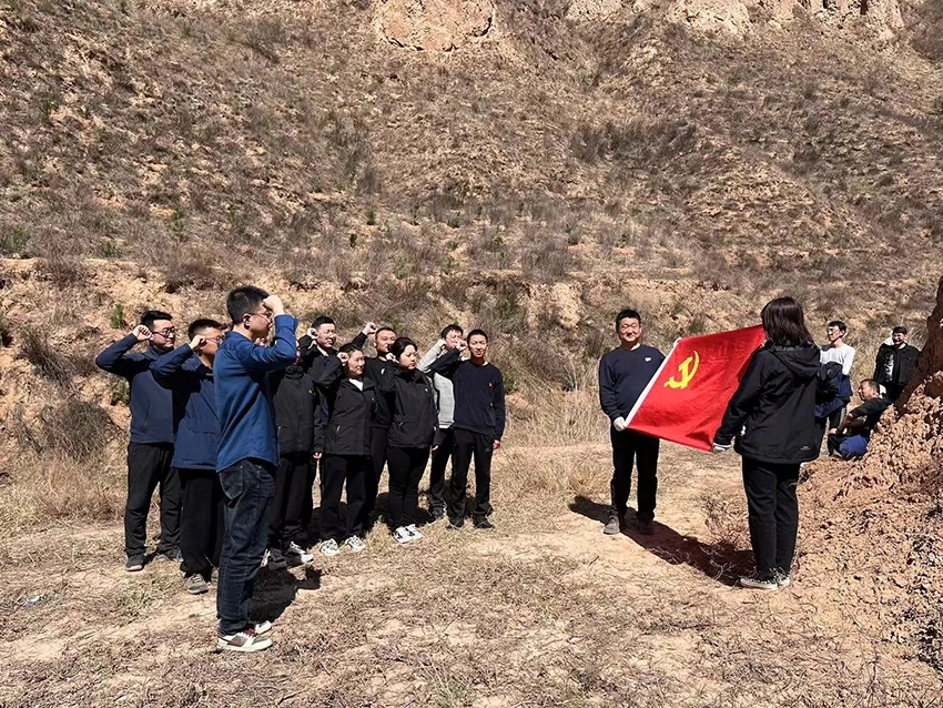 开云官方站网页版-开云online(中国)
开展义务植树活动(图3)